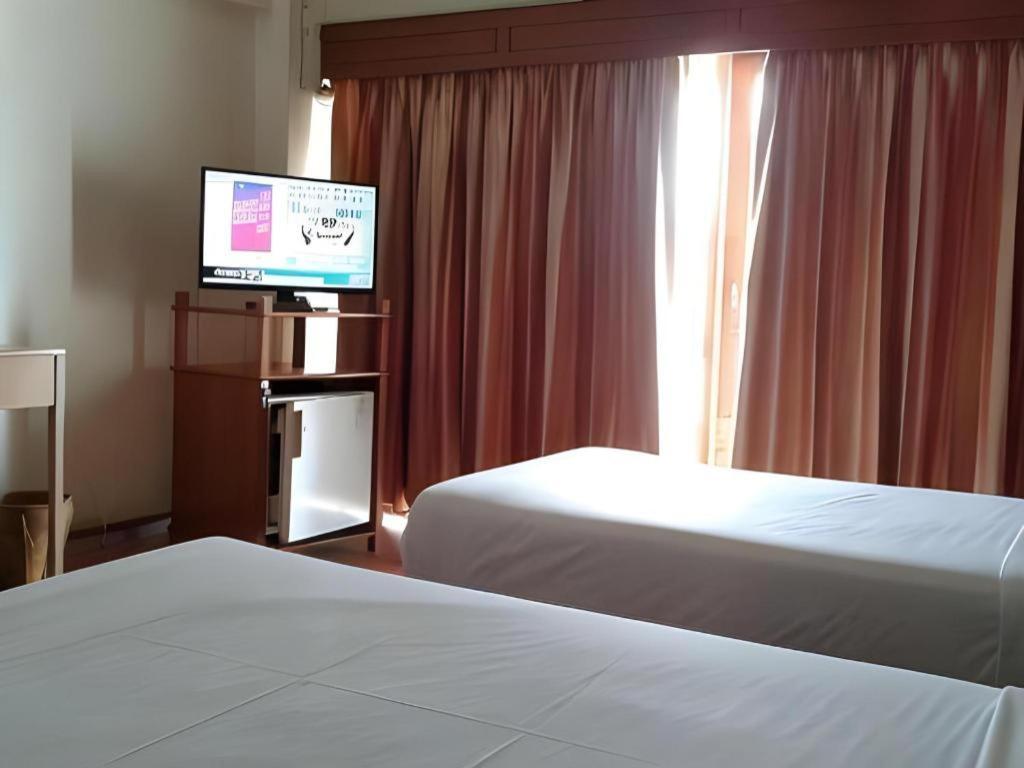 Pailyn Phitsanulok Hotel Exterior foto